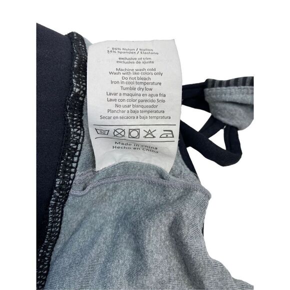 Queenie Ke Women's Pinstripes 2-in-1 Yoga Top Gray Medium - Picture 9 of 9